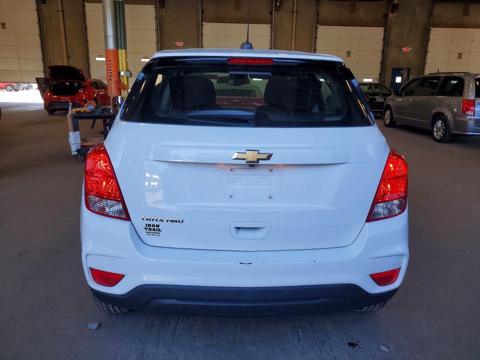 Photo 6 from auction – 2017 CHEVROLET TRAX with VIN KL7CJNSB5HB158546