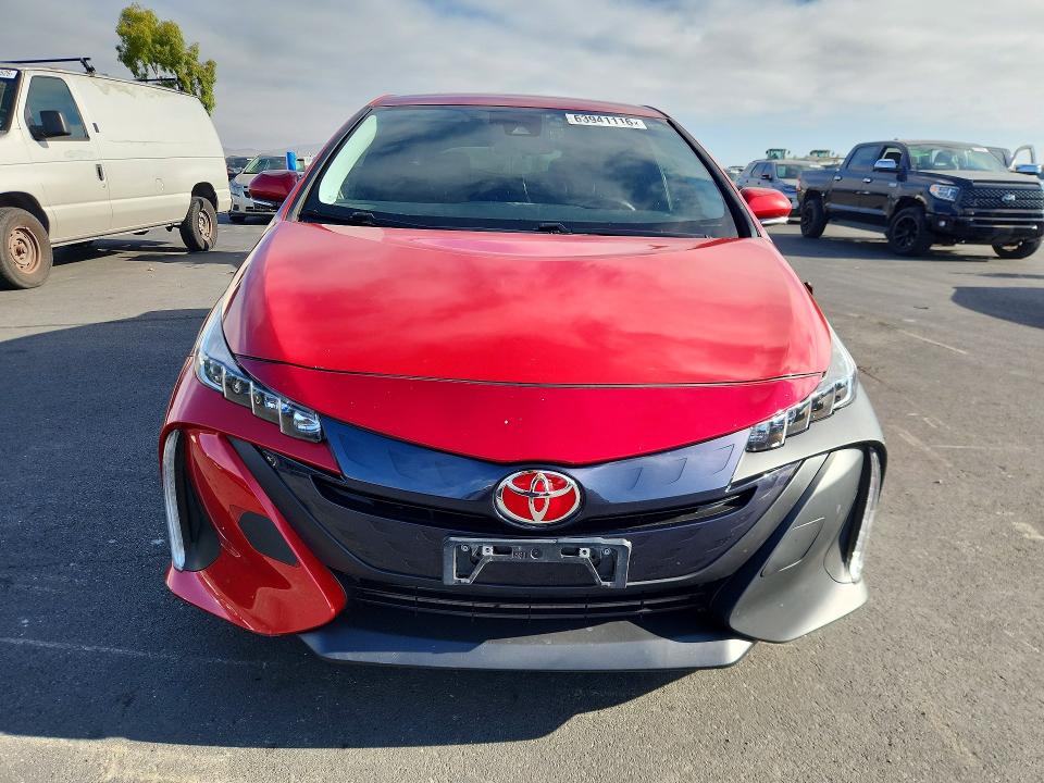 Photo 5 from auction – 2018 TOYOTA PRIUS PRIME with VIN JTDKARFP9J3075312