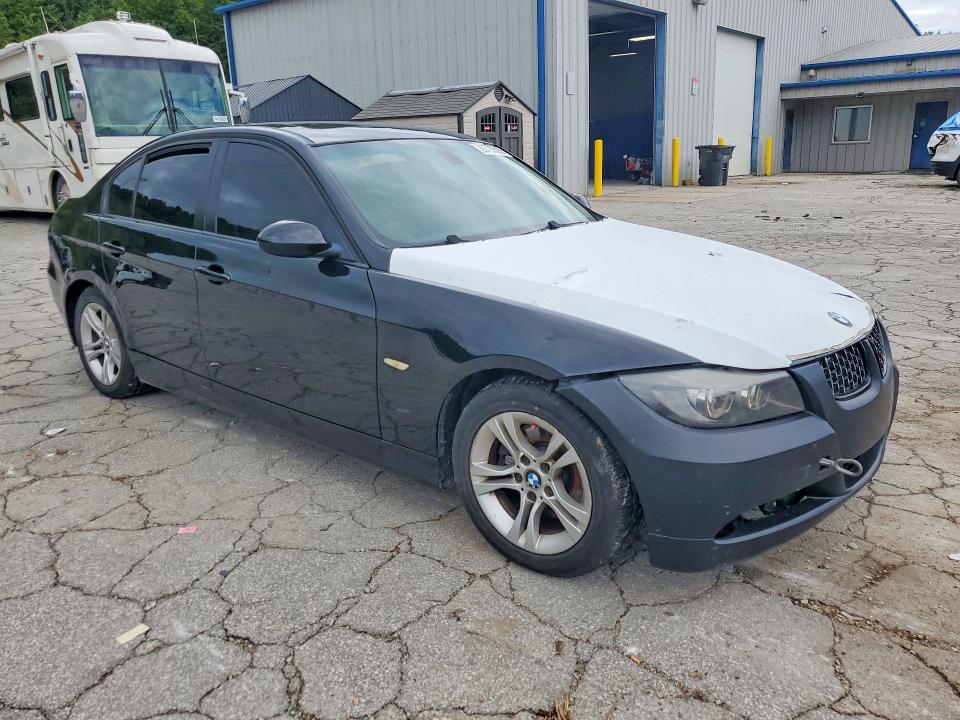 Photo 4 from auction – 2008 BMW 328 with VIN WBAVA37518NL47130