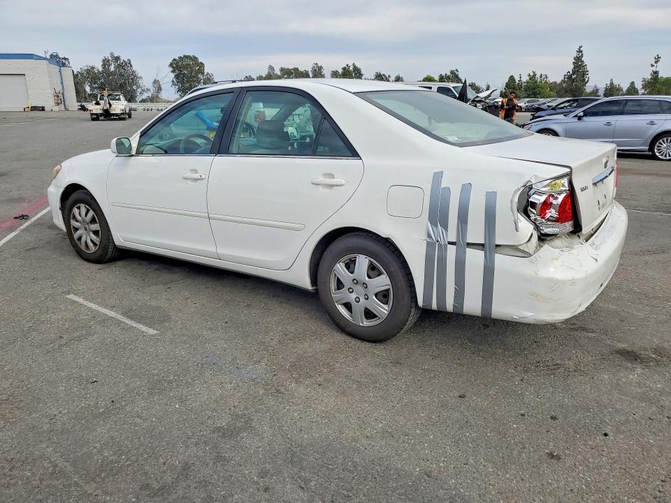 Photo 2 from auction – 2005 TOYOTA CAMRY with VIN 4T1BE32K55U399266