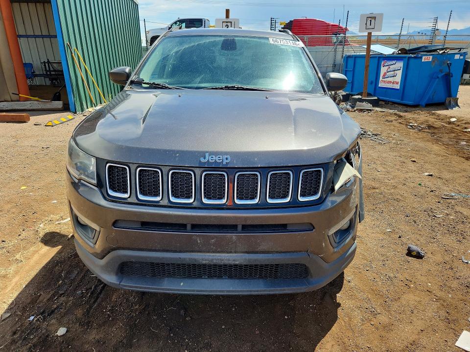 Photo 5 from auction – 2017 JEEP COMPASS with VIN 3C4NJDBB6HT650636