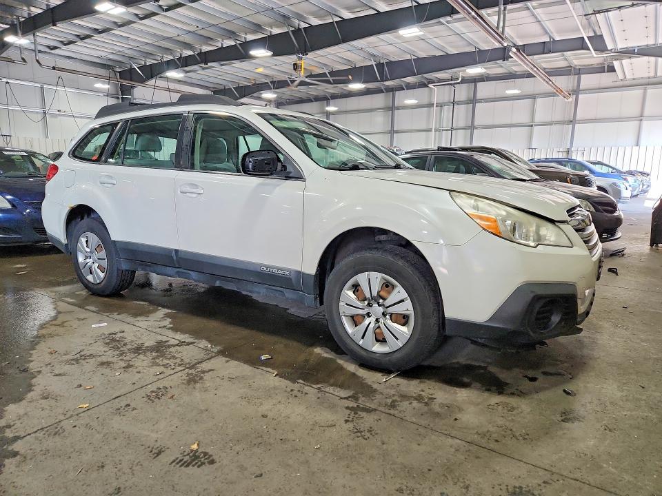 Photo 4 from auction – 2014 SUBARU OUTBACK with VIN 4S4BRCAC0E3226422