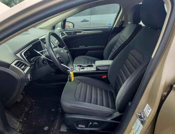 Photo 7 from auction – 2017 FORD FUSION with VIN 3FA6P0LUXHR301087