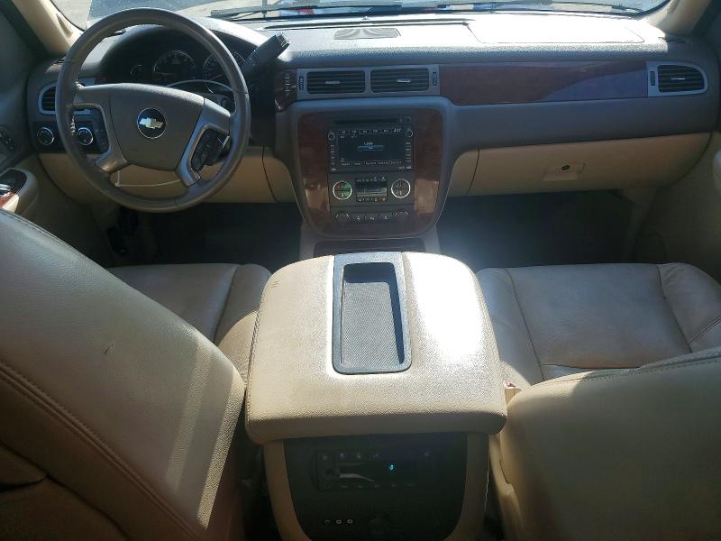 Photo 8 from auction – 2009 CHEVROLET SUBURBAN with VIN 1GNFK36359R220032