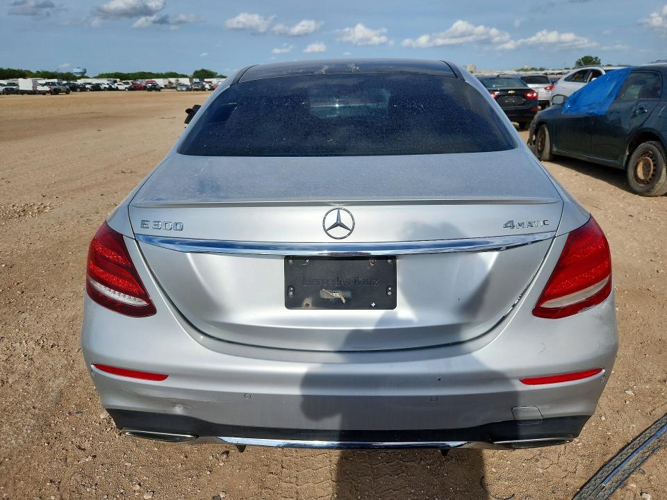 Photo 6 from auction – 2017 MERCEDES-BENZ E with VIN WDDZF4KB0HA123921