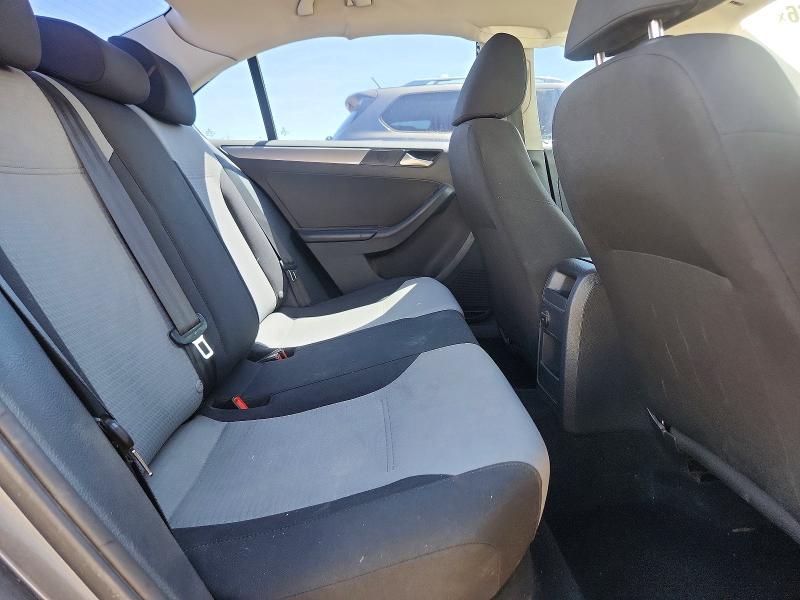 Photo 10 from auction – 2017 VOLKSWAGEN JETTA with VIN 3VW2B7AJ1HM399381