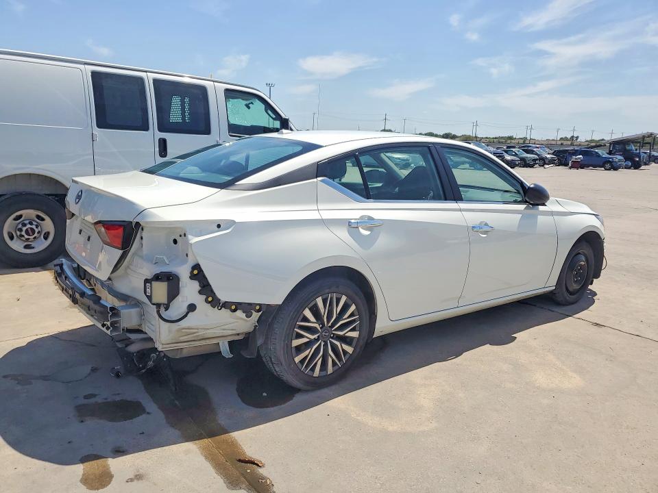 Photo 3 from auction – 2025 NISSAN ALTIMA with VIN 1N4BL4DVXSN400091