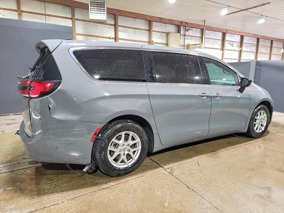 Photo 3 from auction – 2025 CHRYSLER PACIFICA with VIN 2C4RC1BG7SR504584