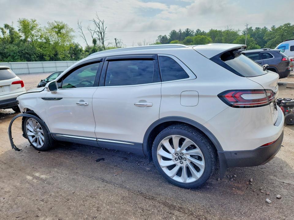 Photo 2 from auction – 2019 LINCOLN NAUTILUS with VIN 2LMPJ8LP0KBL10461