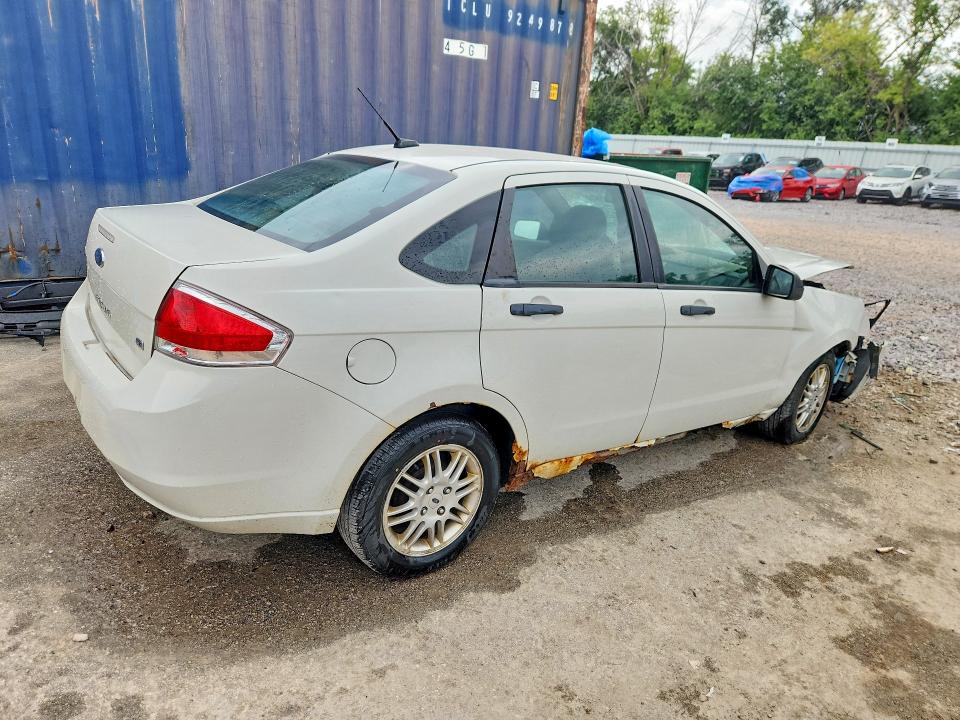 Photo 3 from auction – 2011 FORD FOCUS with VIN 1FAHP3FN7BW204013