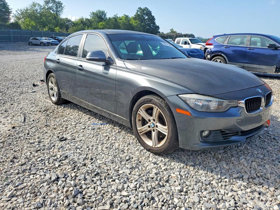 Photo 4 from auction – 2013 BMW 328 with VIN WBA3B5G55DNS02795