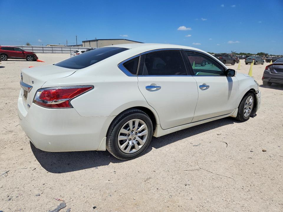 Photo 3 from auction – 2014 NISSAN ALTIMA with VIN 1N4AL3AP8EV209656