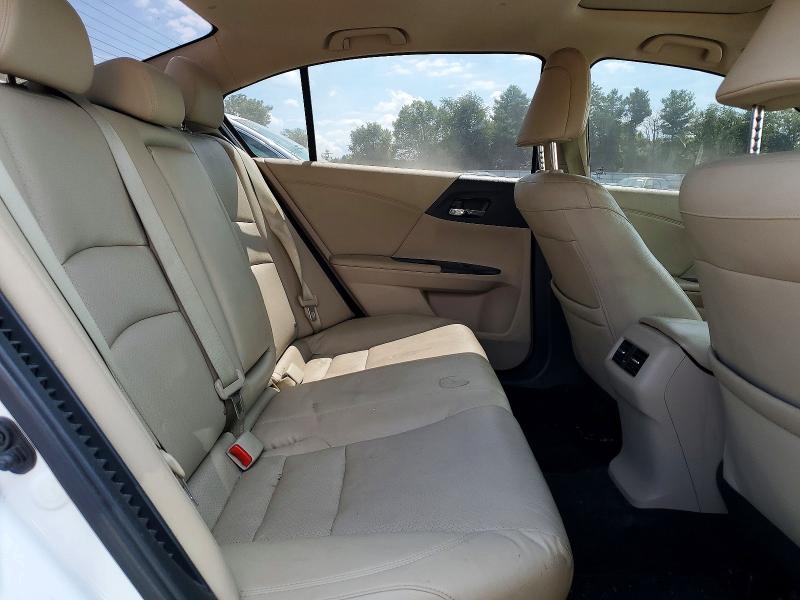 Photo 10 from auction – 2015 HONDA ACCORD with VIN 1HGCR6F71FA005660
