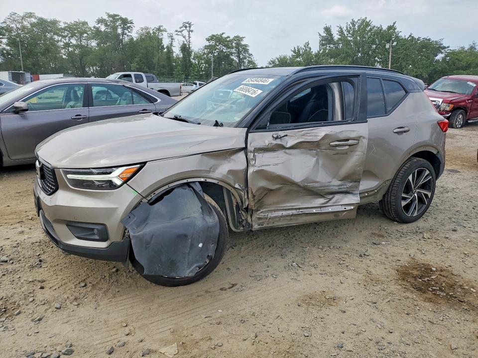 VOLVO XC40 2022 مع رقم تعريف المركبة YV4AC2HM5N2643029 - صورة من المزاد