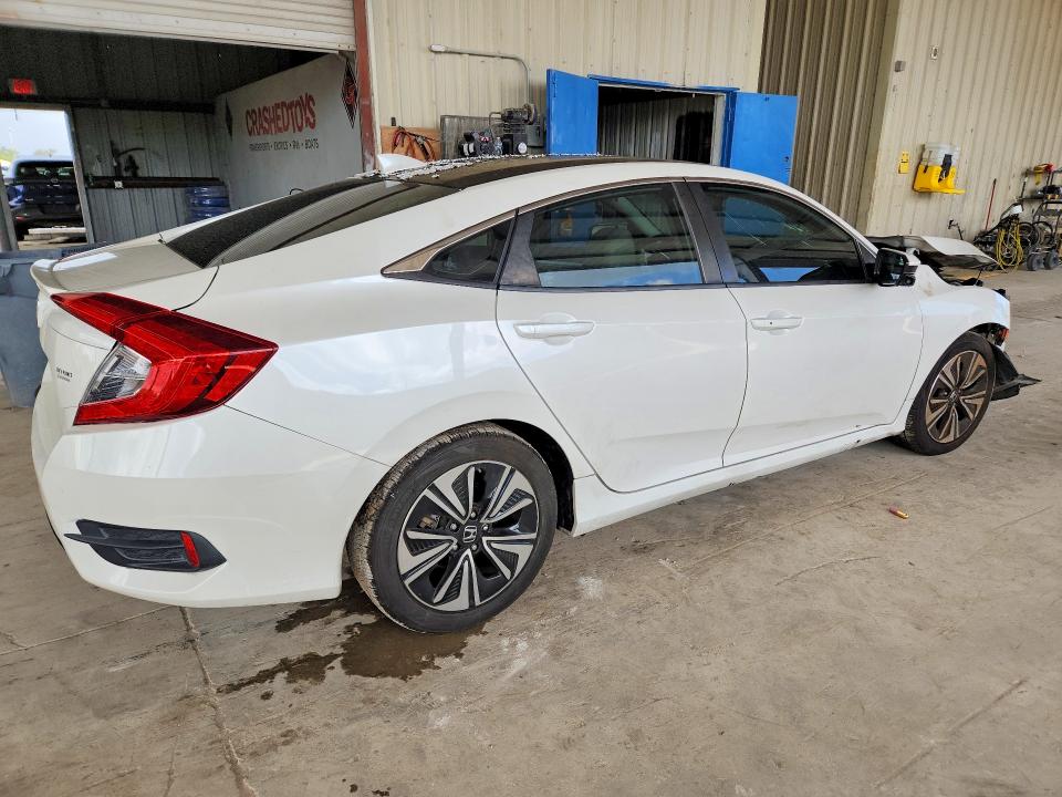 Photo 3 from auction – 2017 HONDA CIVIC with VIN 19XFC1F79HE016714