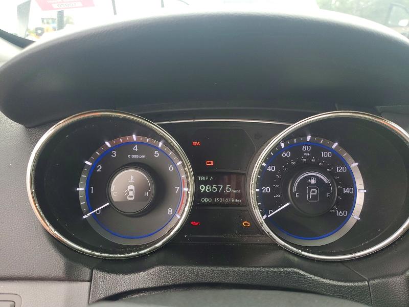 Photo 9 from auction – 2011 HYUNDAI SONATA with VIN 5NPEB4AC4BH289082