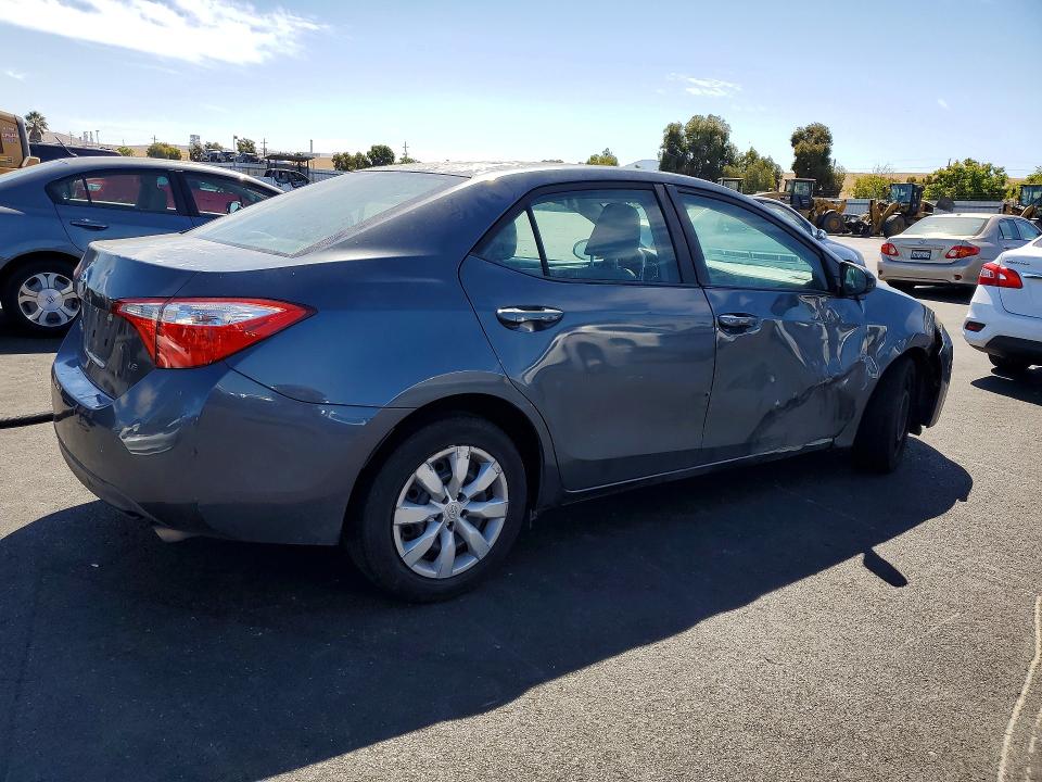 Photo 3 from auction – 2015 TOYOTA COROLLA with VIN 5YFBURHE6FP344660