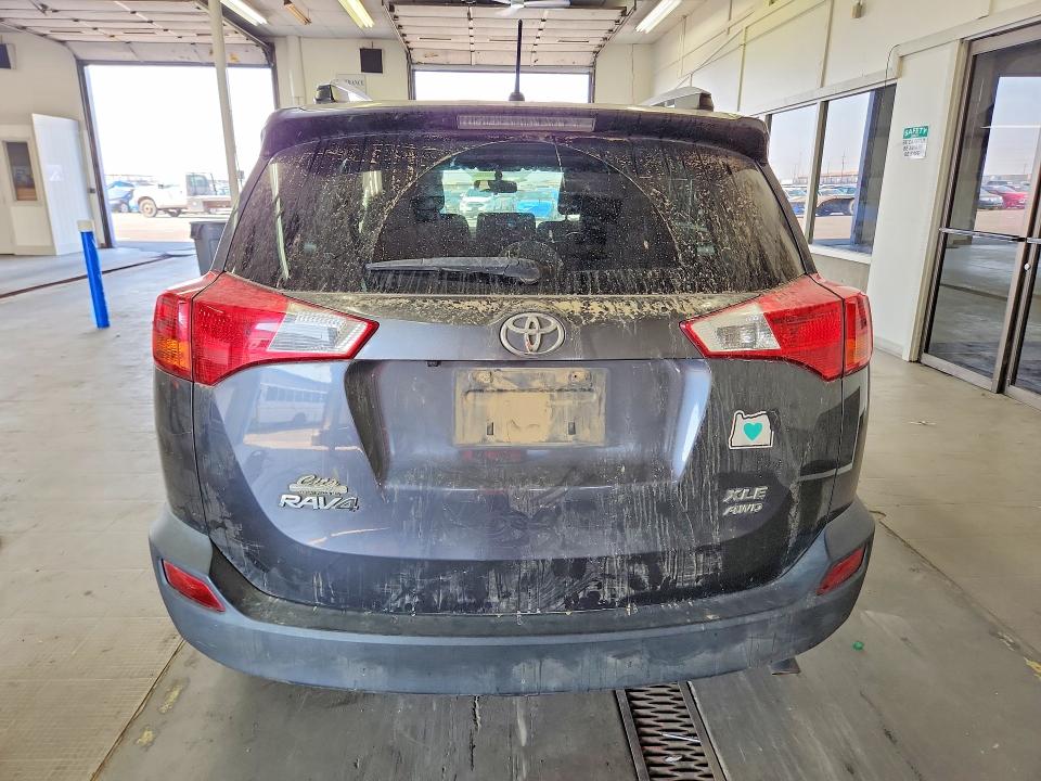Photo 6 from auction – 2013 TOYOTA RAV4 with VIN JTMRFREVXDD013111