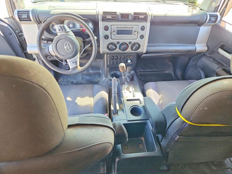 Photo 8 from auction – 2011 TOYOTA FJ CRUISER with VIN JTEBU4BF1BK100620