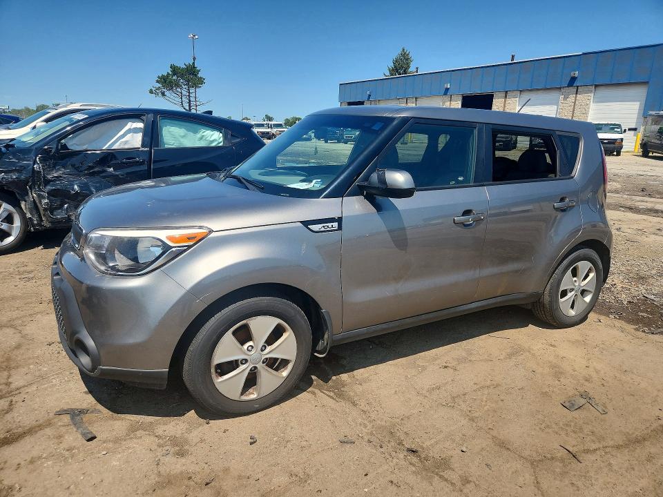 KIA SOUL 2015 with VIN KNDJN2A24F7220596 - Photo from auction