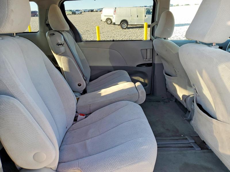 Photo 11 from auction – 2014 TOYOTA SIENNA with VIN 5TDKK3DC9ES475417