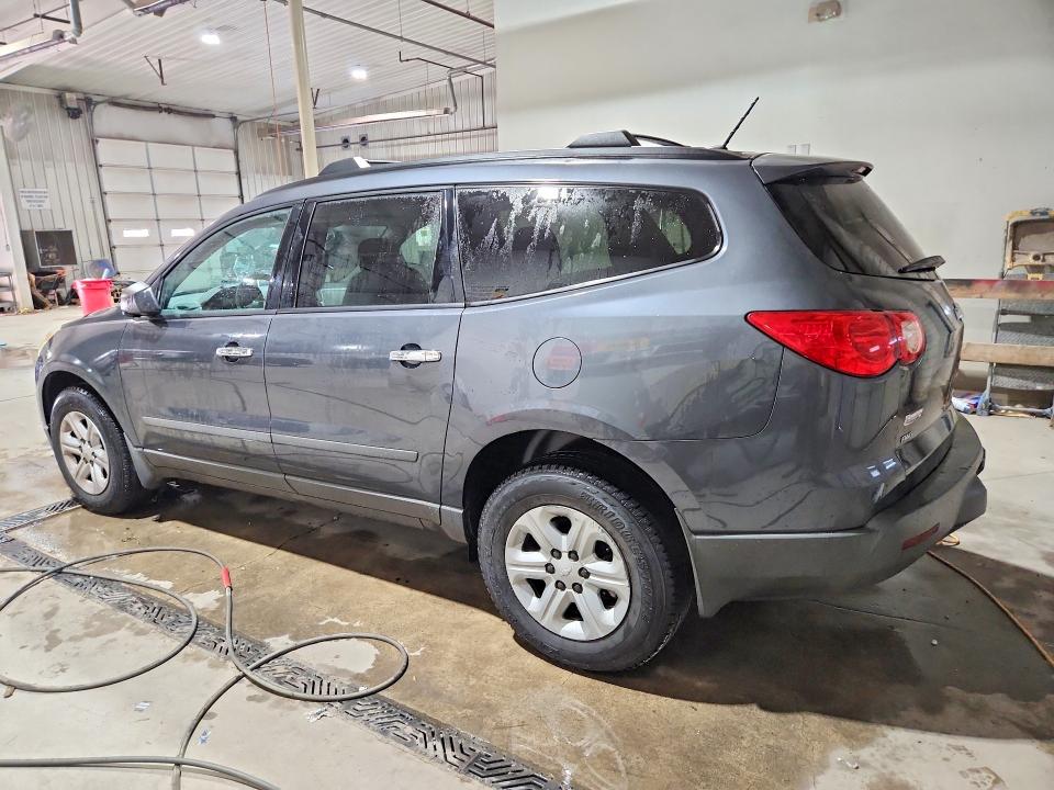 Photo 2 from auction – 2011 CHEVROLET TRAVERSE with VIN 1GNKVEEDXBJ333264