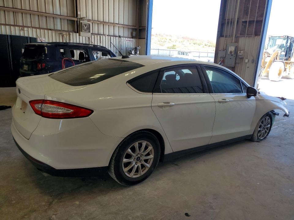 Photo 3 from auction – 2016 FORD FUSION with VIN 3FA6P0G72GR132962