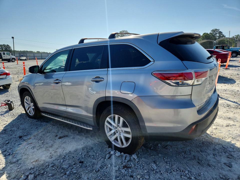 Photo 2 from auction – 2015 TOYOTA HIGHLANDER with VIN 5TDZARFH3FS016544