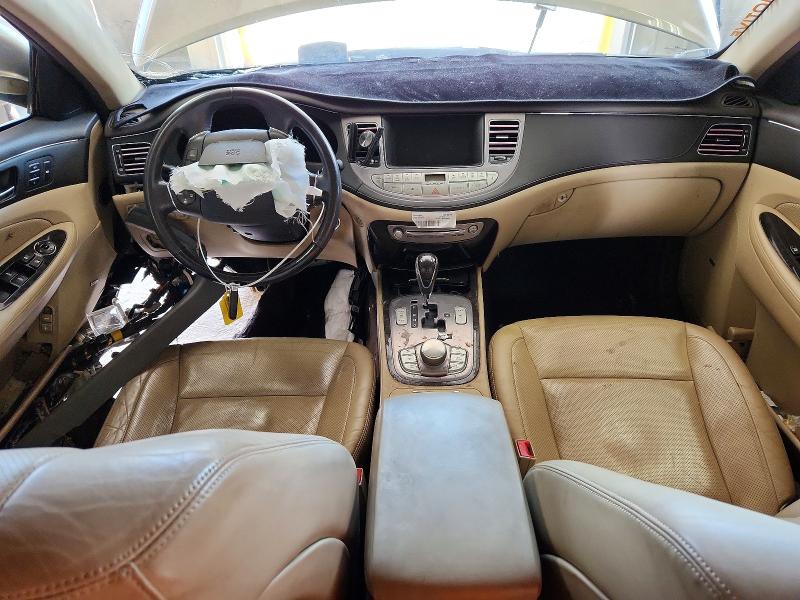 Photo 8 from auction – 2011 HYUNDAI GENESIS with VIN KMHGC4DF2BU129134