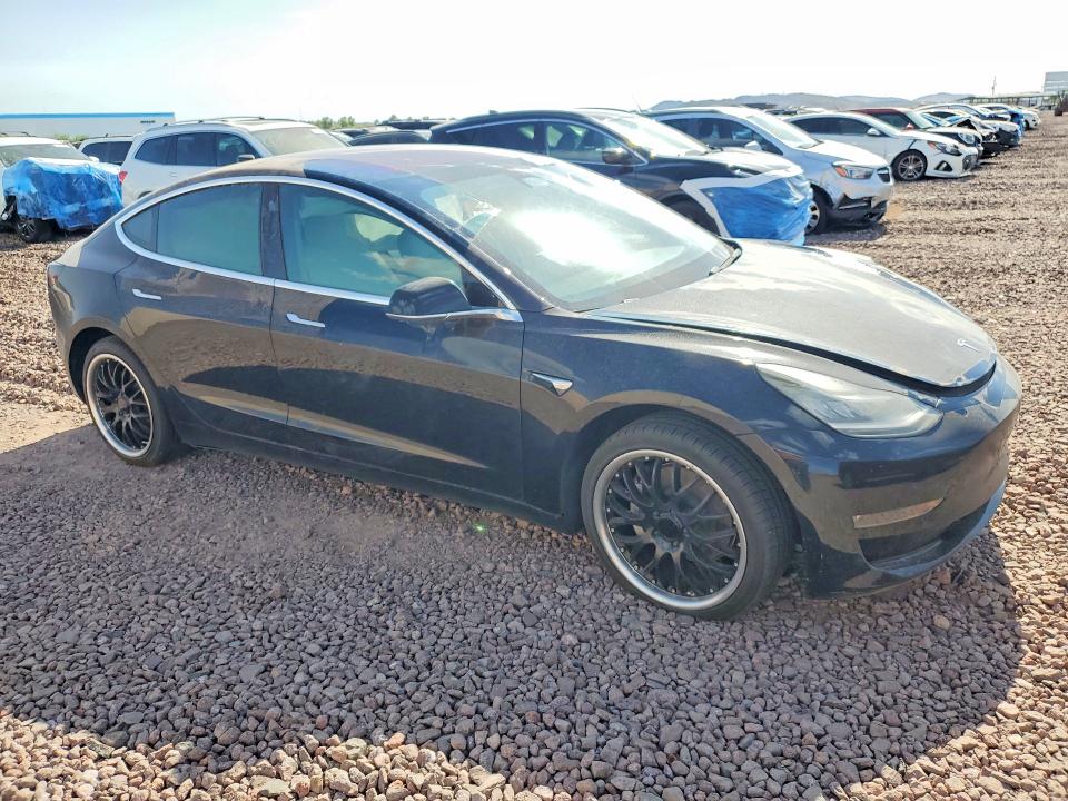 Photo 4 from auction – 2018 TESLA MODEL 3 with VIN 5YJ3E1EA0JF178029