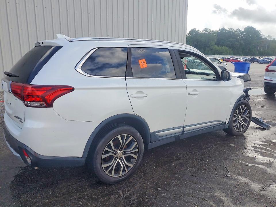 Photo 3 from auction – 2017 MITSUBISHI OUTLANDER with VIN JA4AD3A36HZ057436
