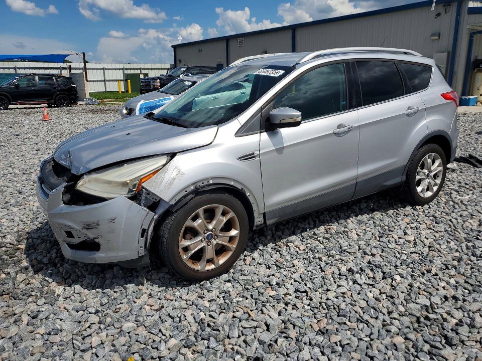 FORD ESCAPE 2016 with VIN 1FMCU0J92GUA77336 - Photo from auction