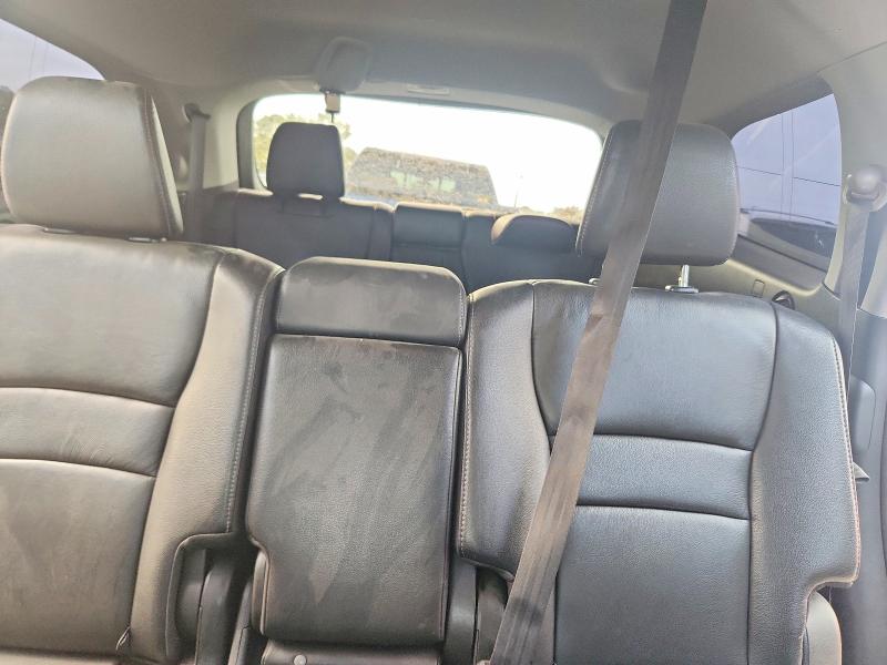 Photo 10 from auction – 2017 HONDA PILOT with VIN 5FNYF5H95HB015110