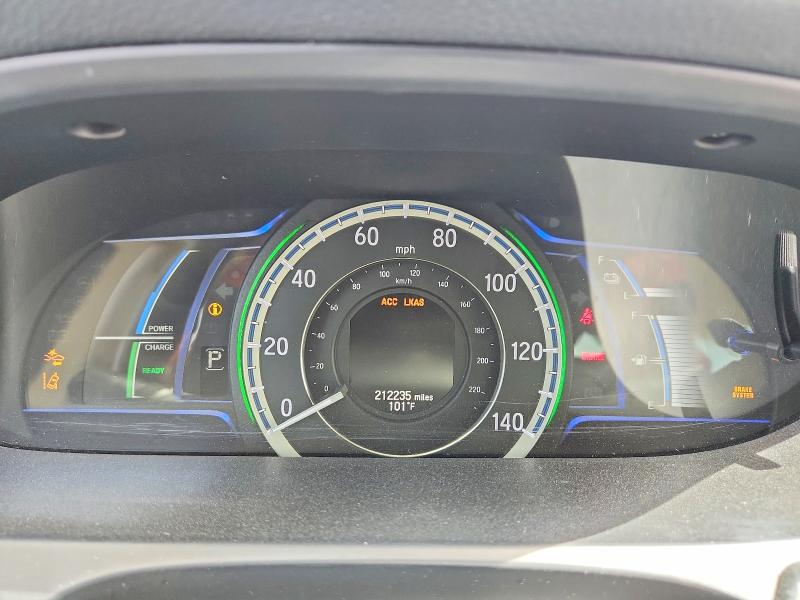 Photo 9 from auction – 2017 HONDA ACCORD with VIN JHMCR6F55HC000724