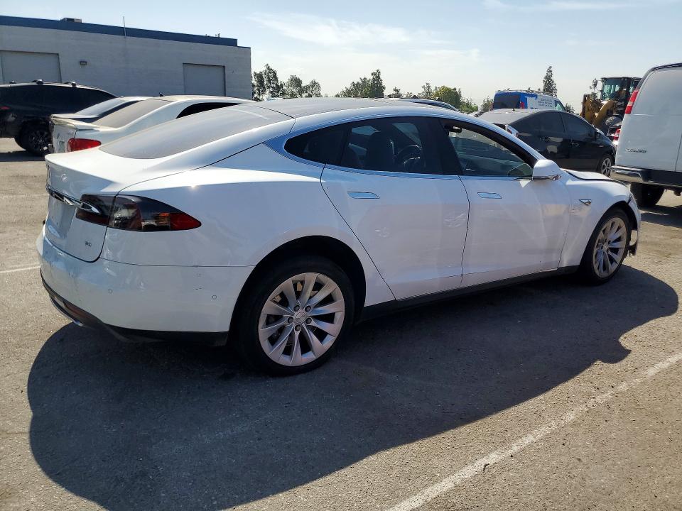 Photo 3 from auction – 2015 TESLA MODEL S with VIN 5YJSA1E12FF115562