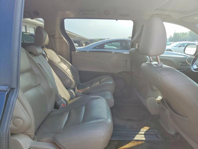 Photo 11 from auction – 2015 TOYOTA SIENNA with VIN 5TDYK3DC6FS539201