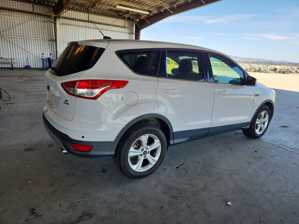 Photo 3 from auction – 2014 FORD ESCAPE with VIN 1FMCU9GX2EUC76362