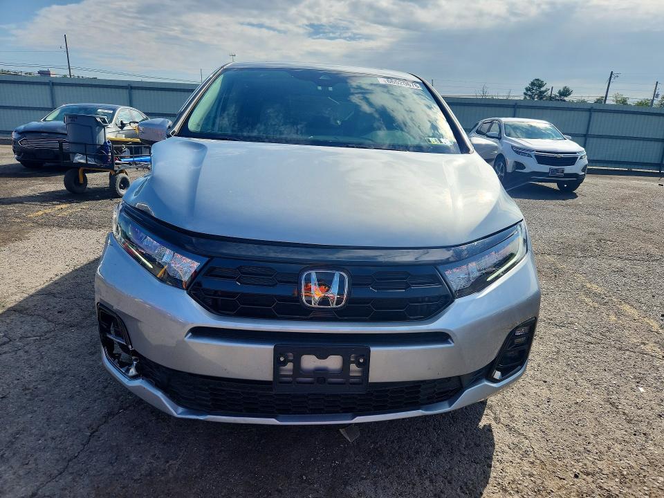 Photo 5 from auction – 2025 HONDA ODYSSEY with VIN 5FNRL6H95SB002755