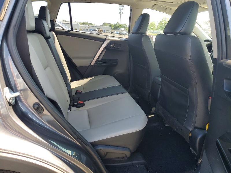 Photo 11 from auction – 2018 TOYOTA RAV4 with VIN JTMDFREV3JD253977
