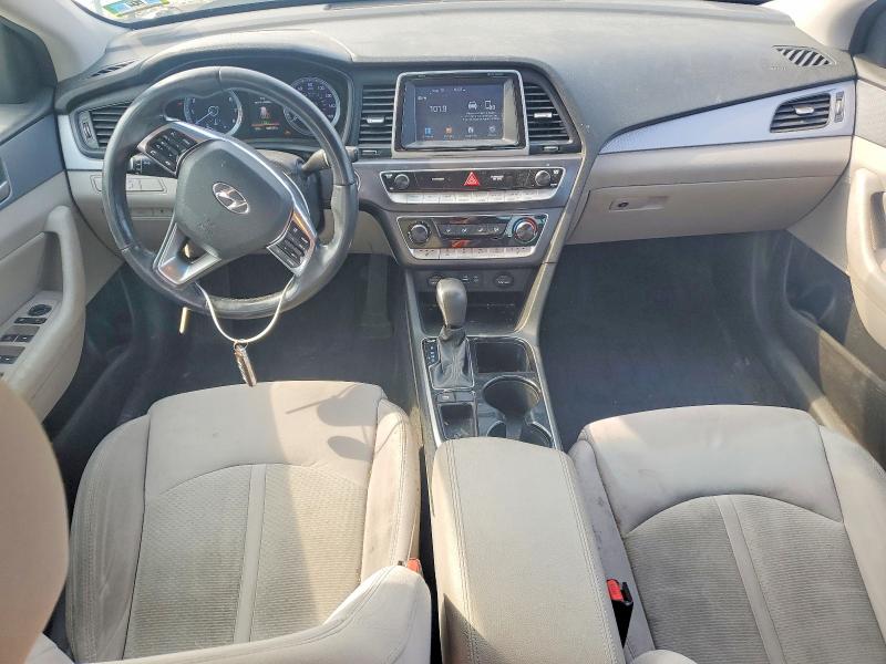 Photo 8 from auction – 2018 HYUNDAI SONATA with VIN 5NPE34AF1JH650080