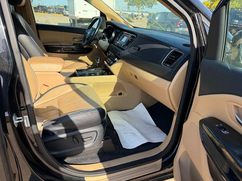 Photo 5 from auction – 2015 KIA SEDONA with VIN KNDMC5C17F6020004
