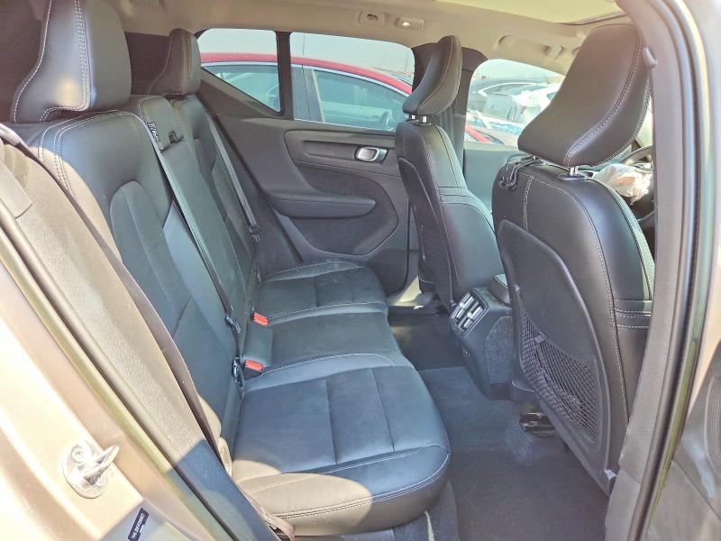Photo 10 from auction – 2023 VOLVO XC40 with VIN YV4L12UE4P2949672