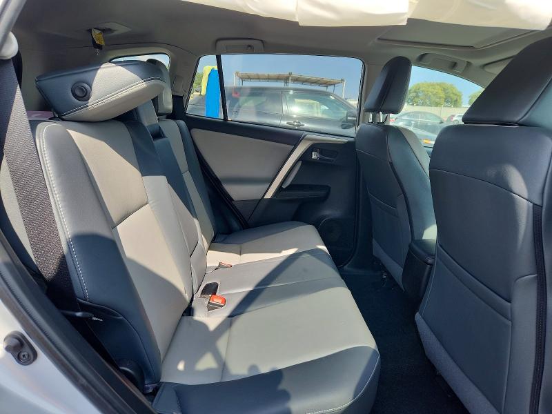Photo 11 from auction – 2015 TOYOTA RAV4 with VIN 2T3YFREV8FW185798