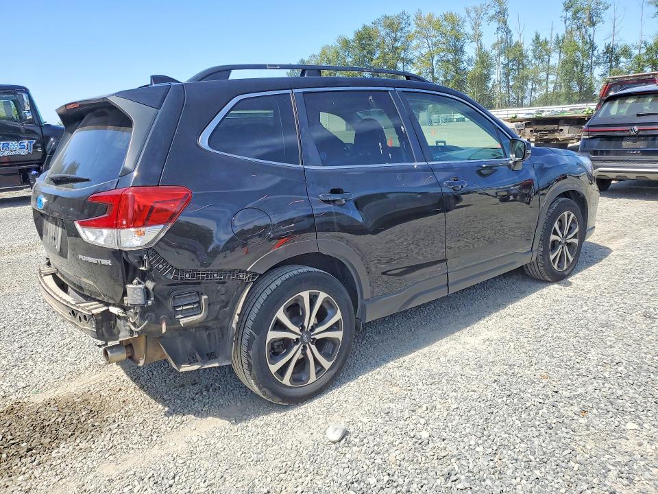 Photo 3 from auction – 2019 SUBARU FORESTER with VIN JF2SKAUC3KH556967