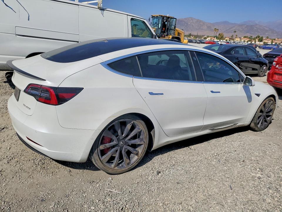 Foto 3 de la subasta – 2020 TESLA MODEL 3 con VIN 5YJ3E1EC7LF624357