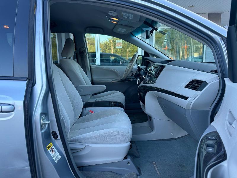 Фото 5 с аукциона – 2014 TOYOTA SIENNA с VIN 5TDKK3DCXES478665