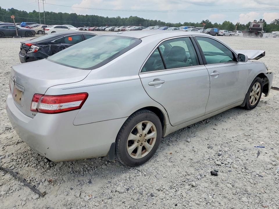 Photo 3 from auction – 2011 TOYOTA CAMRY with VIN 4T1BF3EK6BU710207