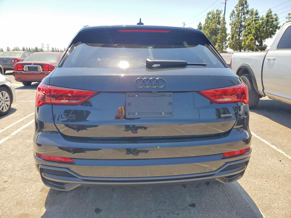 Photo 6 from auction – 2022 AUDI Q3 with VIN WA1EECF35N1069207