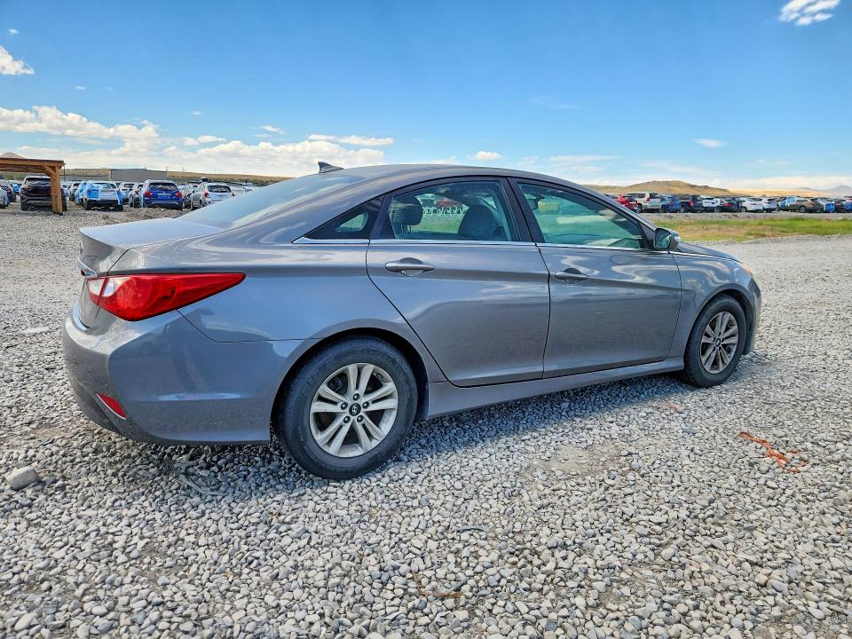 Photo 3 from auction – 2014 HYUNDAI SONATA with VIN 5NPEB4AC2EH858175