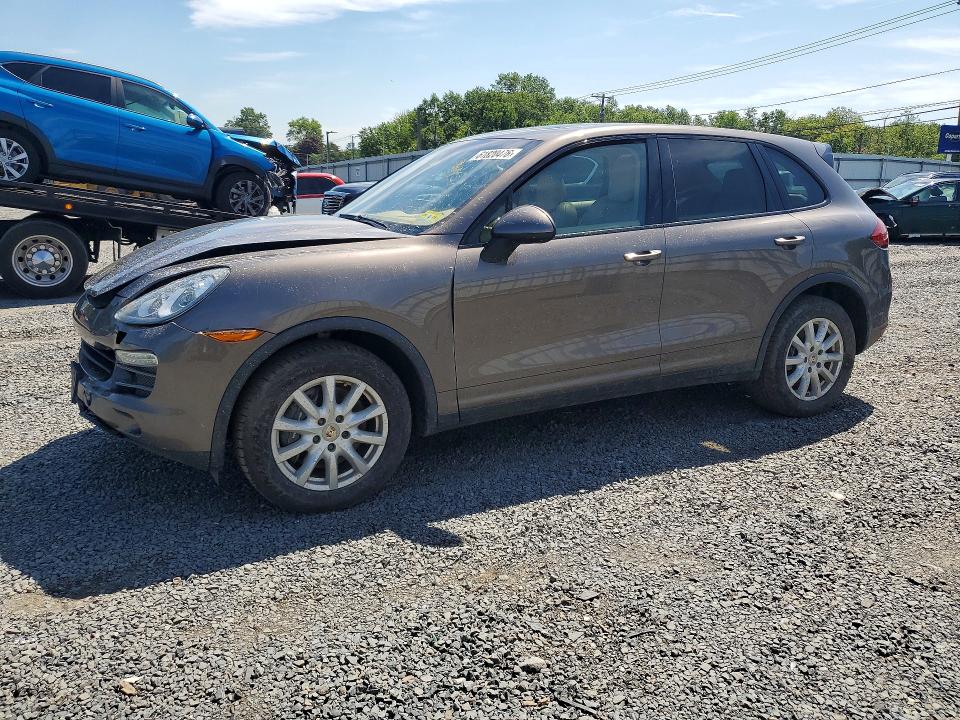 PORSCHE CAYENNE 2012 with VIN WP1AA2A25CLA08688 - Photo from auction